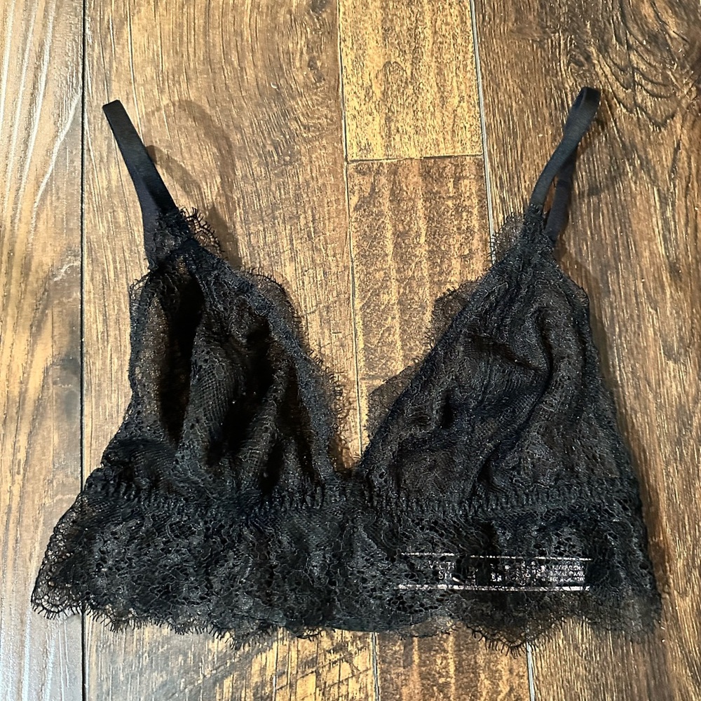 Victoria's Secret Black Unlined Lace Bralette Size XS